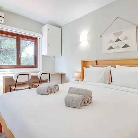 Stylish 2bd Duplex Ac Wi-fi Garden 5m To Сasa de vacaciones