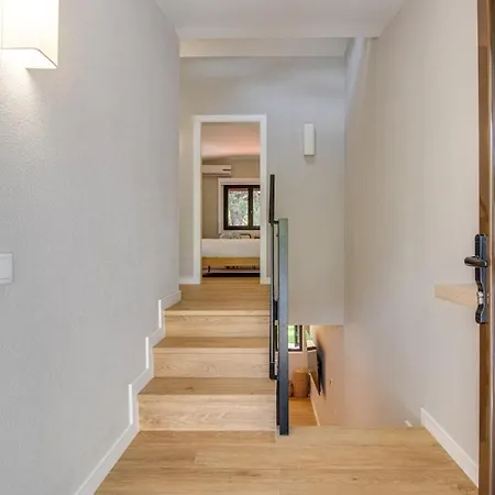 Stylish 2bd Duplex Ac Wi-fi Garden 5m To * Olhos de Agua (Albufeira)