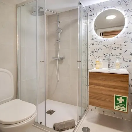 Stylish 2bd Duplex Ac Wi-fi Garden 5m To Holiday home *